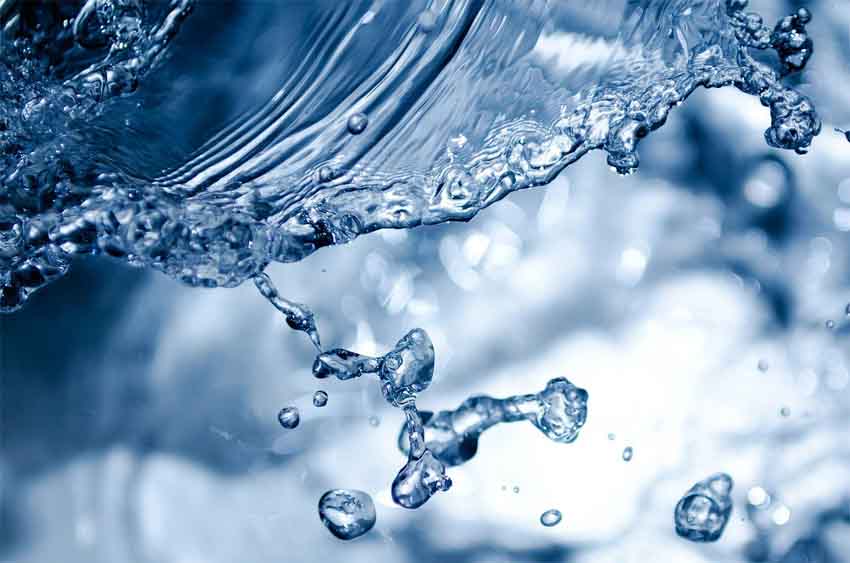Дистиллированная вода - чистая вода без каких-либо примесей